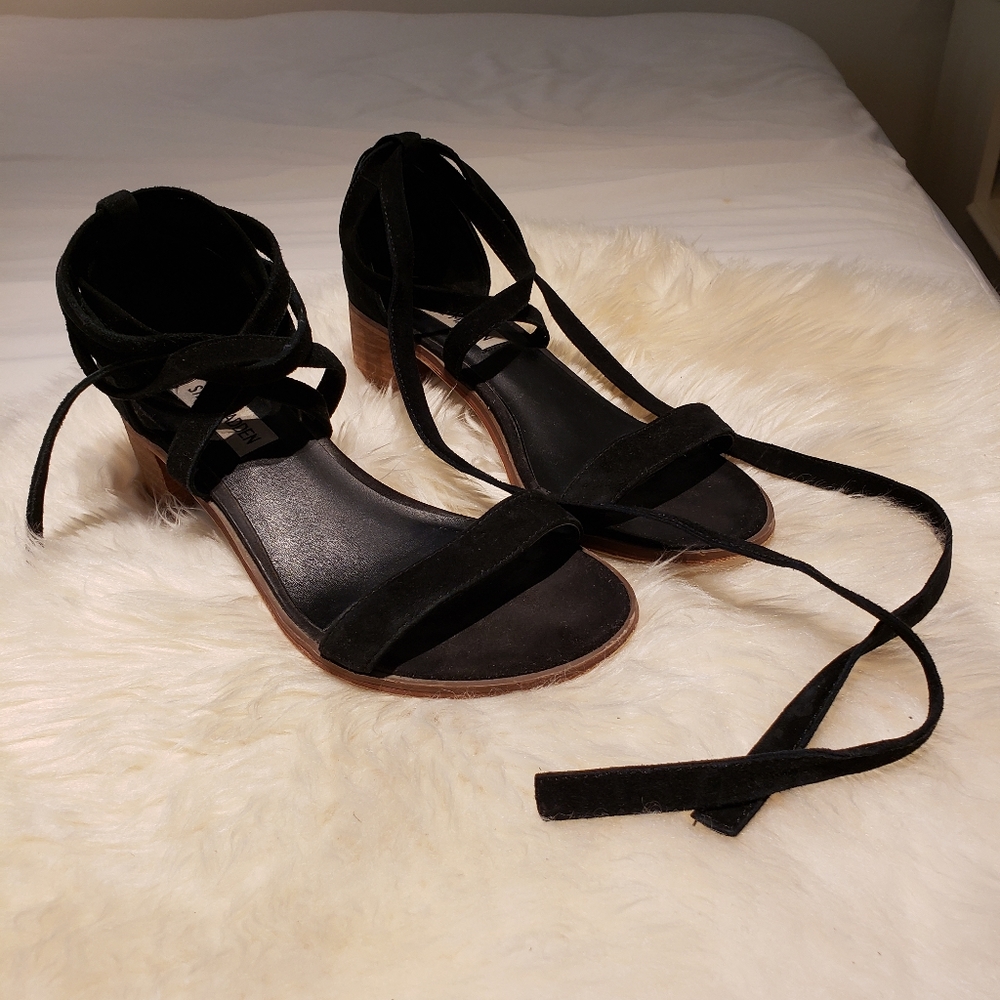 Steve Madden Black Suede Wrap Ankle Sandal 7.5